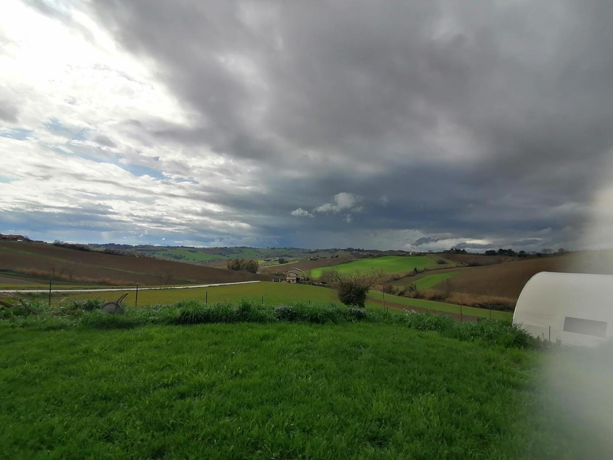 Il Rustico Bunker Villa Montemarciano Luaran gambar