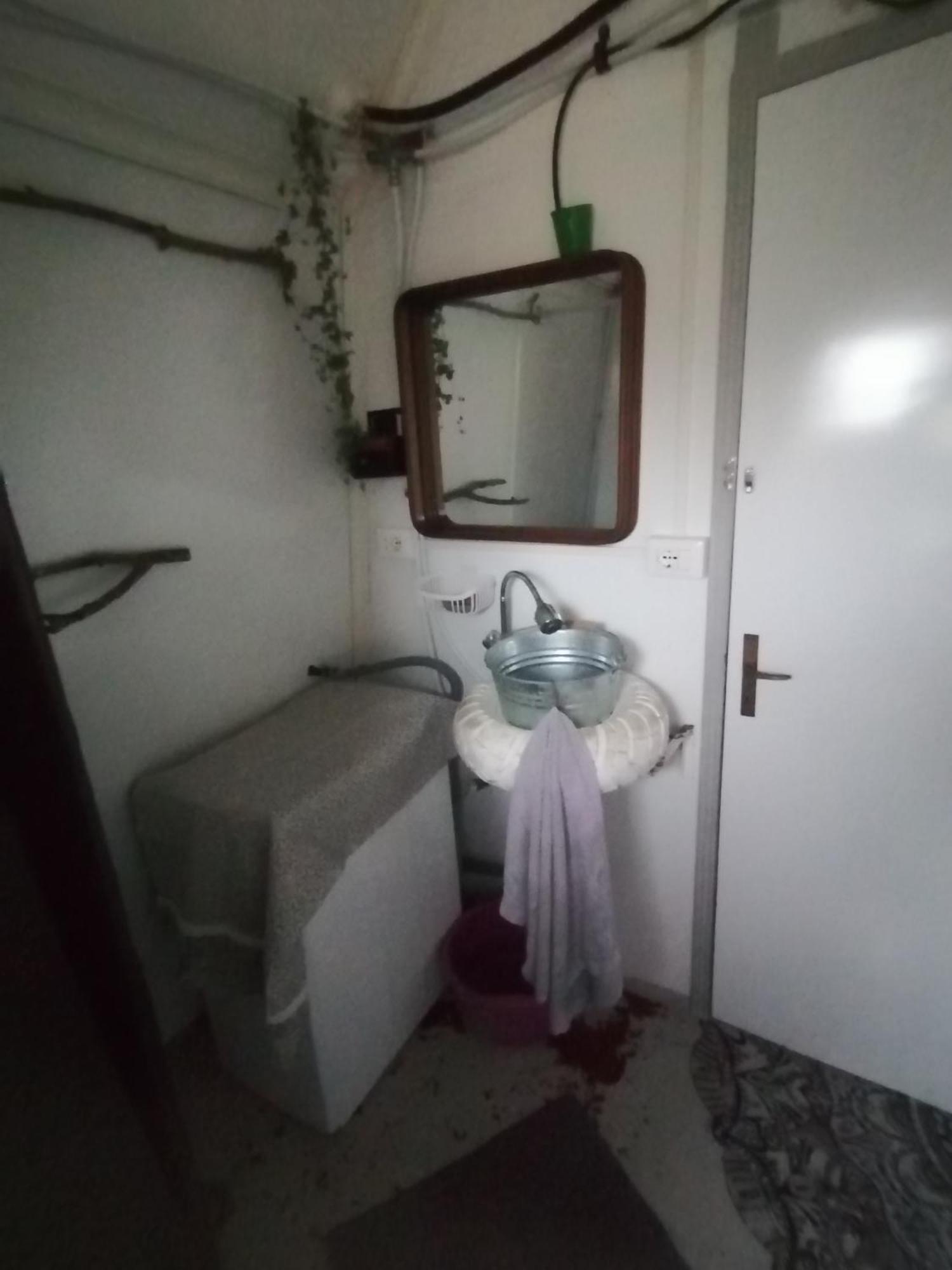 Il Rustico Bunker Villa Montemarciano Luaran gambar